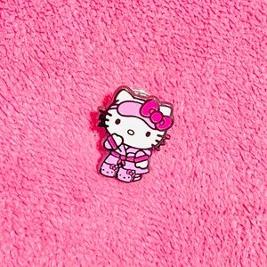 sanrio hello kitty x universal studios collaboration - sleepover enamel pin